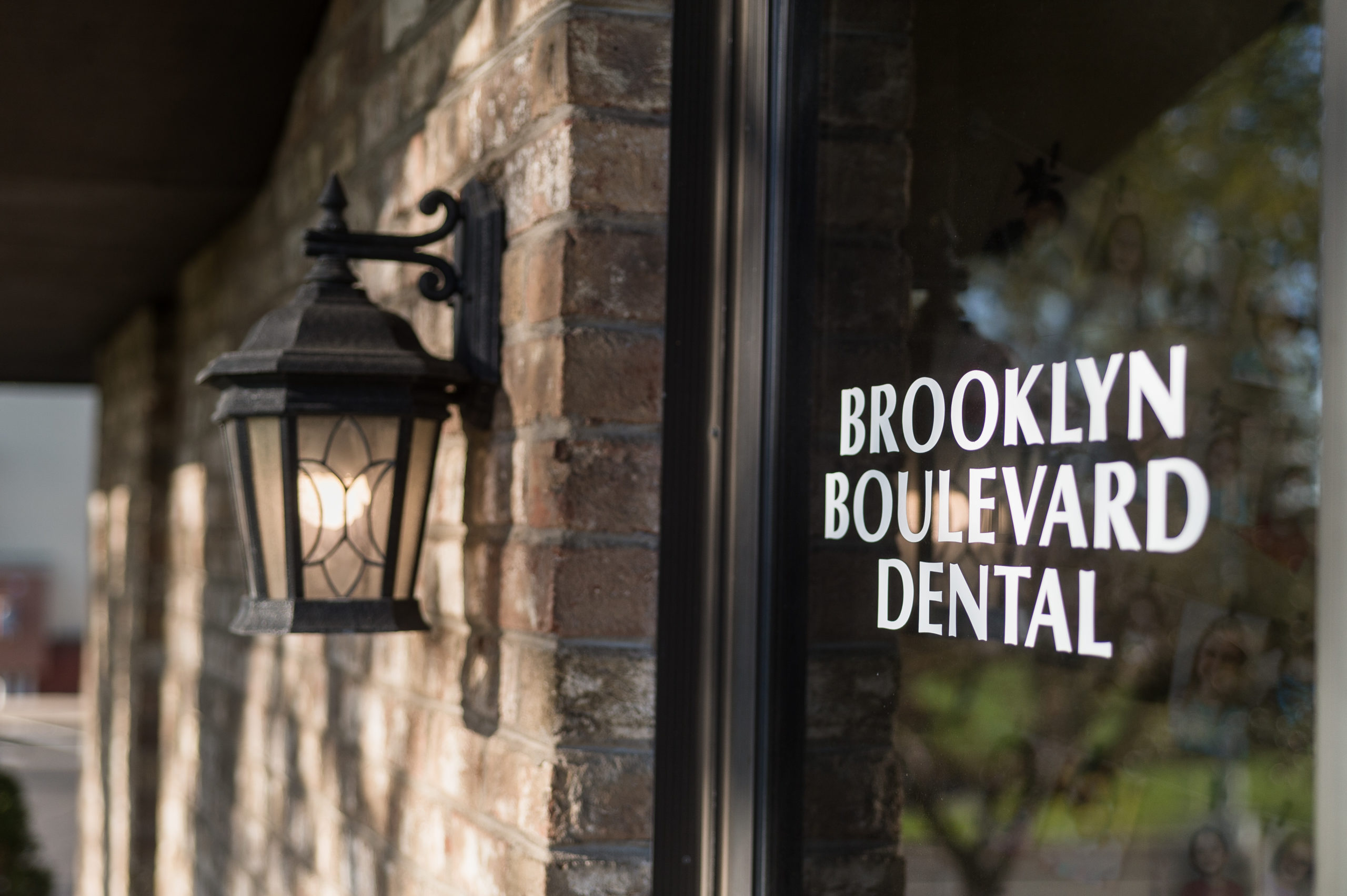 meet your local dentist at our clinic in Brooklyn Park, MN